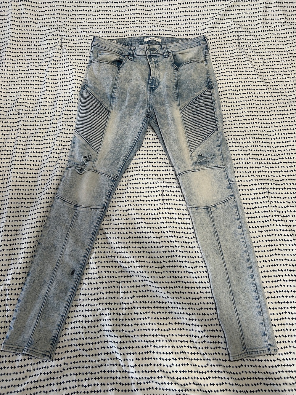 PacSun Light Wash Skinny Jeans with Ribbed Knee Panels